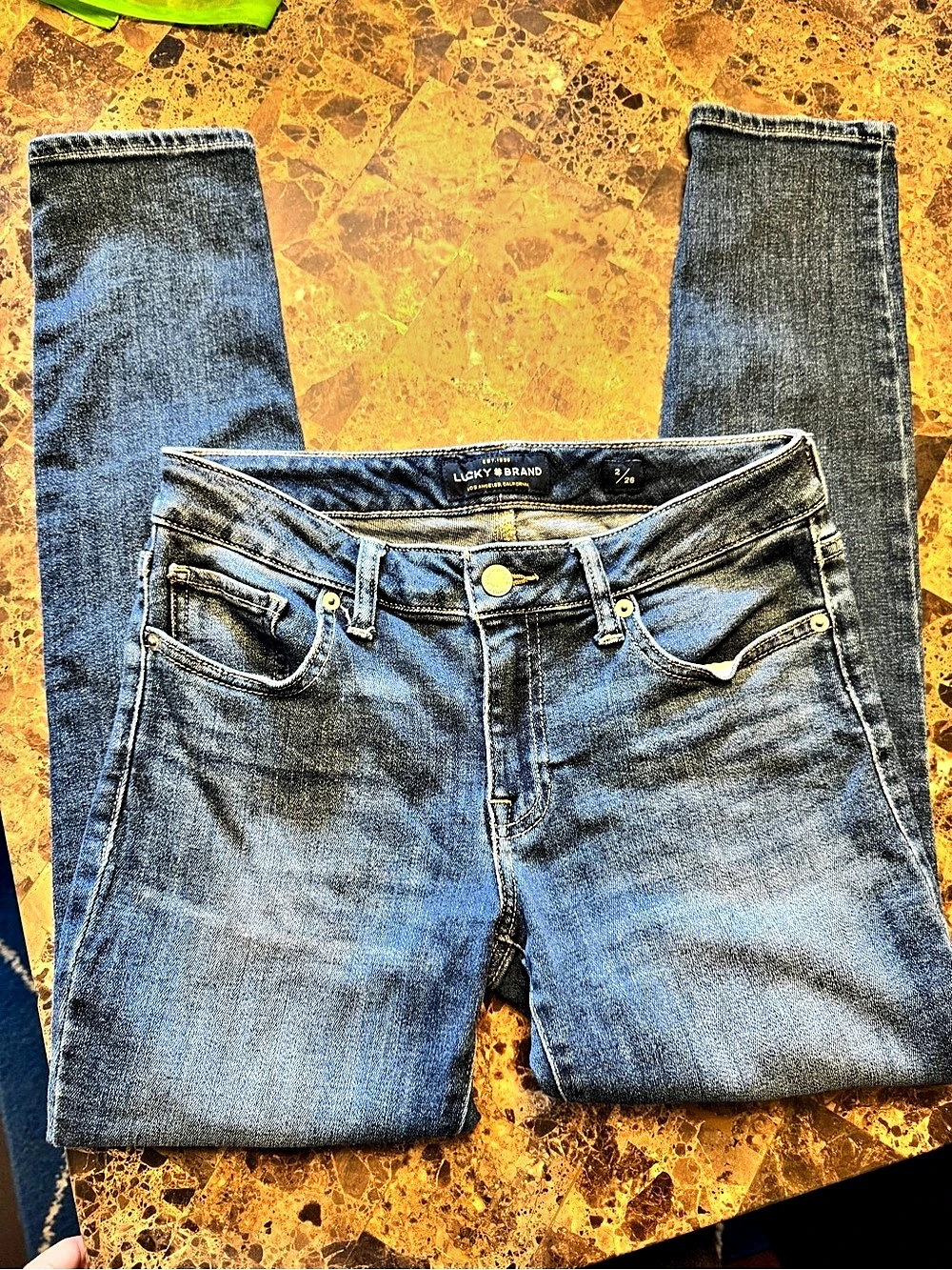 Lucky Brand Skinny Jeans in Blue Waist 26 Like New